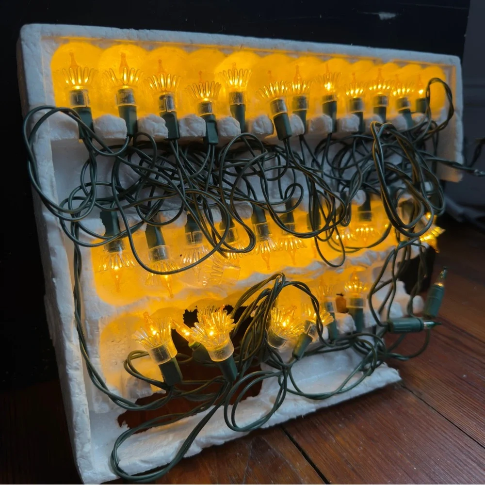 Vintage Sears Reflector Miniature Light Set in Amber: indoor/outdoor 35ct 20ft